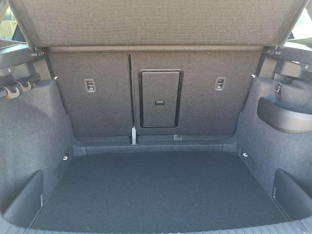 Skoda Karoq Sportline 2.0TDI DSG 4x4 AHK Matrix Pano Sound 