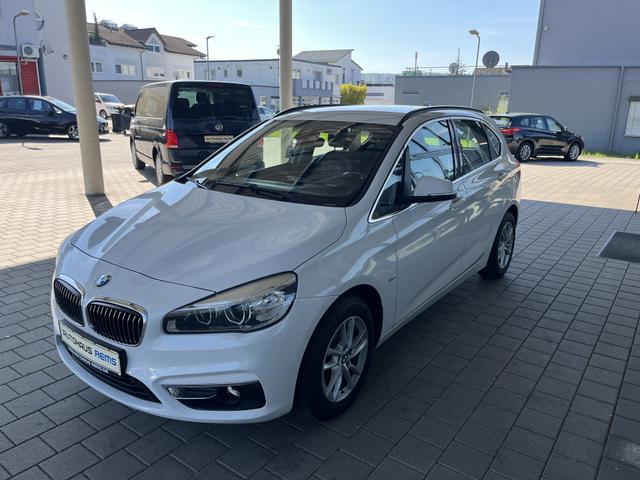 BMW 2er Active Tourer 220 i Luxury Line 