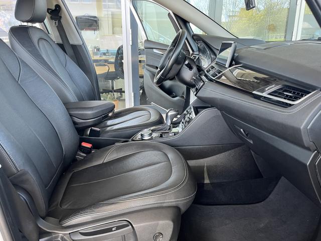 BMW 2er Active Tourer 220 i Luxury Line 