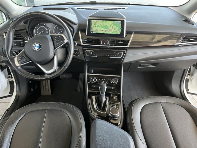 BMW 2er Active Tourer 220 i Luxury Line 