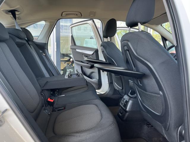 BMW 2er Active Tourer 216 d Advantage 