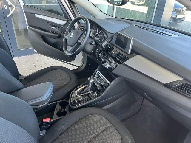 BMW 2er Active Tourer 216 d Advantage 