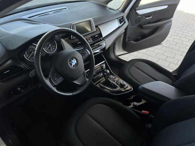 BMW 2er Active Tourer 216 d Advantage 