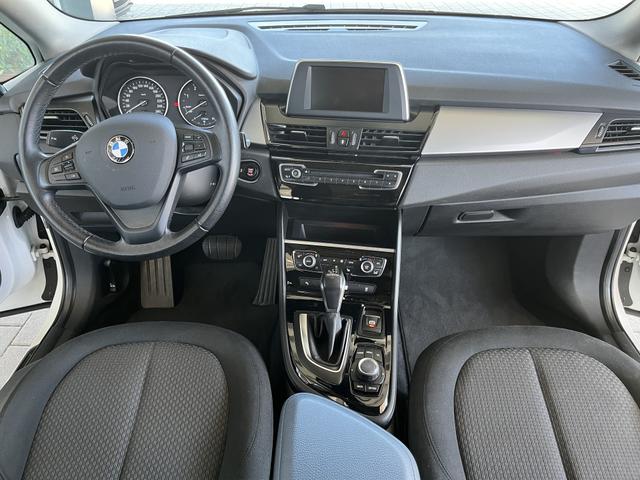BMW 2er Active Tourer 216 d Advantage 