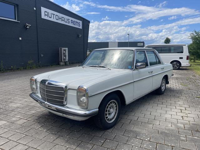 Mercedes-Benz 200 D H-Kennzeichen 