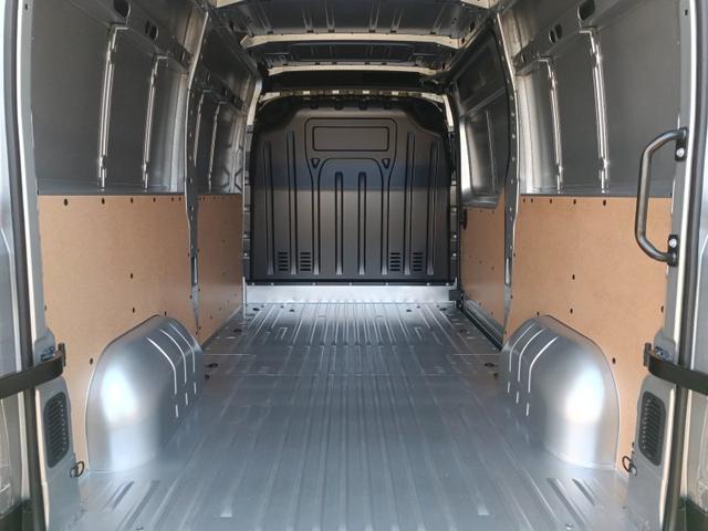 Renault Master Kastenwagen hoch + lang Work Edition L2H2 Navi, AHK, Klimaanlage 3,5t dCi 180 