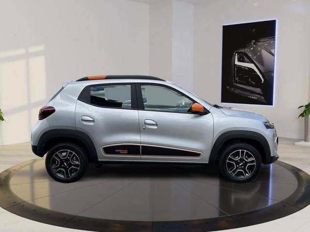 Dacia Spring - wie Extreme - CCS Navi Klima Leder Electric 45