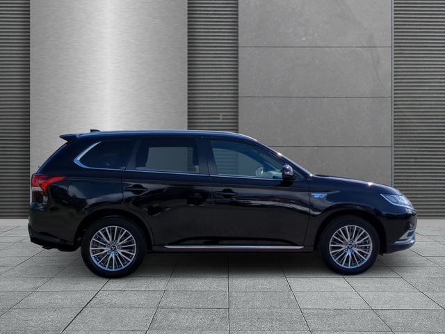 Mitsubishi Outlander PHEV TOP Plug-in Hybrid 2.4 