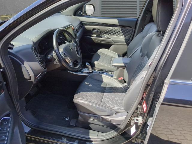 Mitsubishi Outlander PHEV TOP Plug-in Hybrid 2.4 