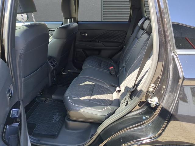 Mitsubishi Outlander PHEV TOP Plug-in Hybrid 2.4 