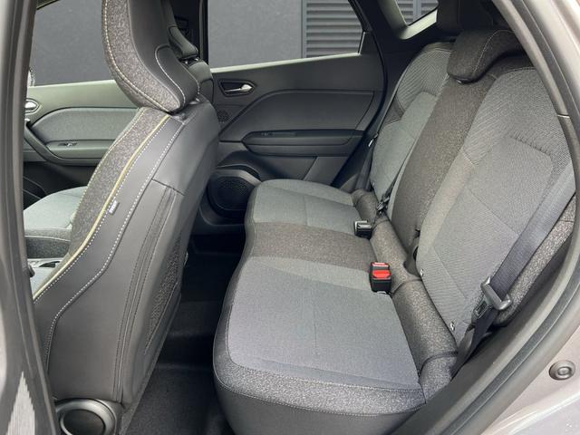 Renault Captur Techno+Winterpaket+LED TCe 160 EDC 