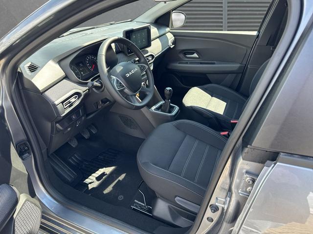 Dacia Jogger Expression 5-Sitzer SHZ+RFK+PDC+LED TCe 110 
