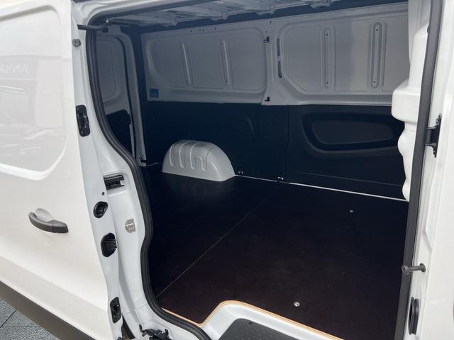 Renault Trafic Kastenwagen L2H1 3,0t Komfort 2-Sitzer+PDC+Klima dCi 150 