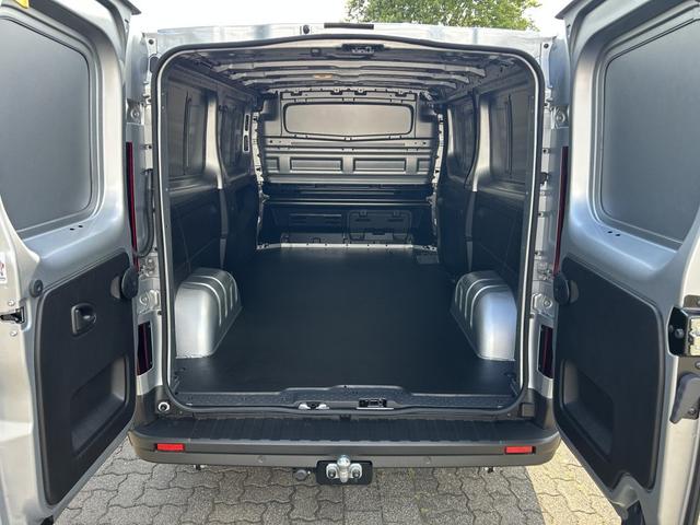 Renault Trafic L2H1 3.0t AHK EXTRA dCi 170 AT9 
