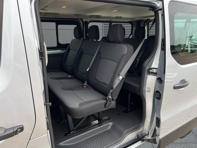 Renault Trafic L2H1 3,0t Grand Equilibre+Rollstuhlbefestigung dCi 150 