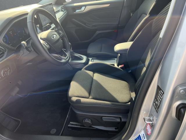 Ford Focus Turnier Titanium X+Winterpaket+LED+RFK 1.0 EcoBoost Powershift Autom. 