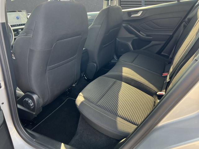 Ford Focus Turnier Titanium X+Winterpaket+LED+RFK 1.0 EcoBoost Powershift Autom. 