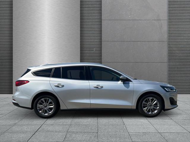 Ford Focus Turnier - Titanium X+Winterpaket+LED+RFK 1.0 EcoBoost Powershift Autom.