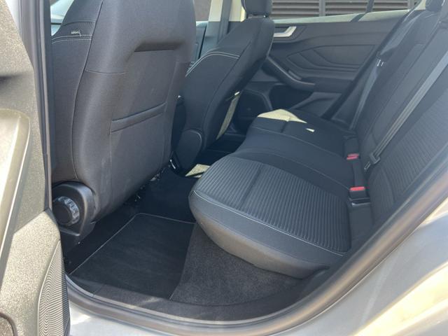 Ford Focus Turnier Titanium X+Winterpaket+LED+RFK 1.0 EcoBoost Powershift Autom. 