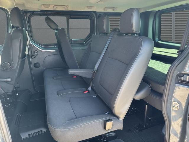 Nissan Primastar Kombi L1H1 Tekna 8-Sitzer Navi+SHZ 2,8t dCi 150 