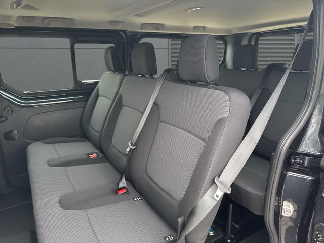 Renault Trafic L2H1 3,0t Grand Equilibre AHK+SHZ+NAVI dCi 150 EDC 