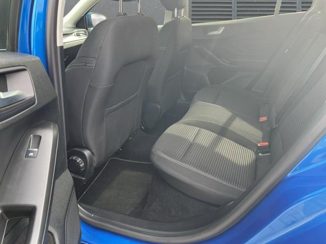 Ford Focus Turnier Titanium X+Winterpaket+LED+RFK 1.0 EcoBoost Powershift Autom. 