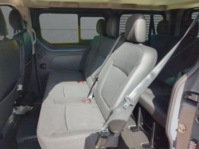 Nissan Primastar Kombi L1H1 Tekna 8-Sitzer+SHZ+RFK+PDC dCi 150 