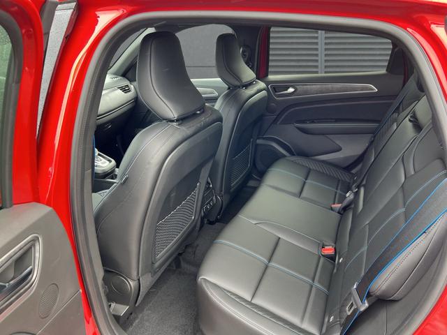 Renault Arkana Esprit Alpine Winterpaket+LED+RFK TCe 140 EDC 