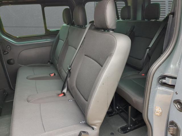 Nissan Primastar Kombi L1H1 Tekna 8-Sitzer PDC+SHZ+RFK 2,8t dCi 150 