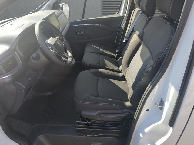 Renault Trafic L2H1 3.0t AHK DoKA dCi 170 AT9 