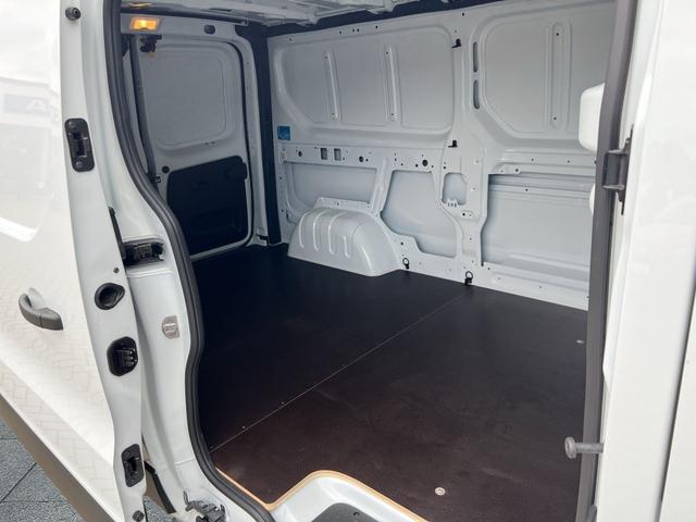 Renault Trafic Kastenwagen L2H1 3,0t AHK+GJR+SHZ dCi 130 