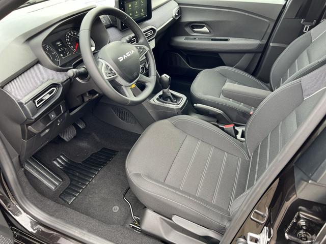 Dacia Sandero Expression SHZ+RFK+LED TCe 90 CVT autom. 