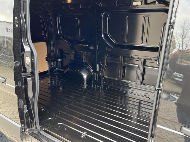 Renault Master Kastenwagen Extra L2H2 Navi+RFK+PDC dCi 170 3,5t 