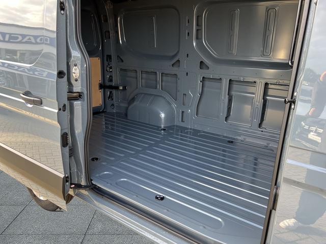 Renault Master Kastenwagen Extra L2H2 270° Navi RFK dCi 170 3,5t 