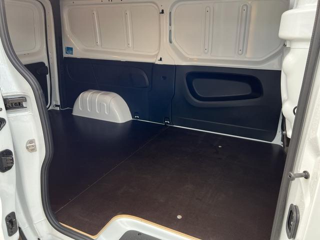 Renault Trafic Kastenwagen L2H1 3,0t Komfort RFK+Klima dCi 130 