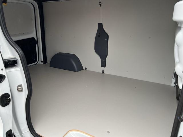 Renault Trafic Kastenwagen L2H1 3,0t AHK+GJR+SHZ dCi 150 