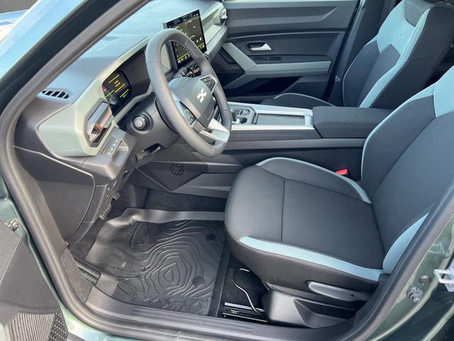 Dacia Bigster Extreme Pano+SHZ+LED+RFK Hybrid 155 