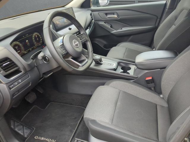 Nissan Qashqai N-Connecta SHZ+LKHZ+PDC+RFK 1.3 DIG-T CVT 