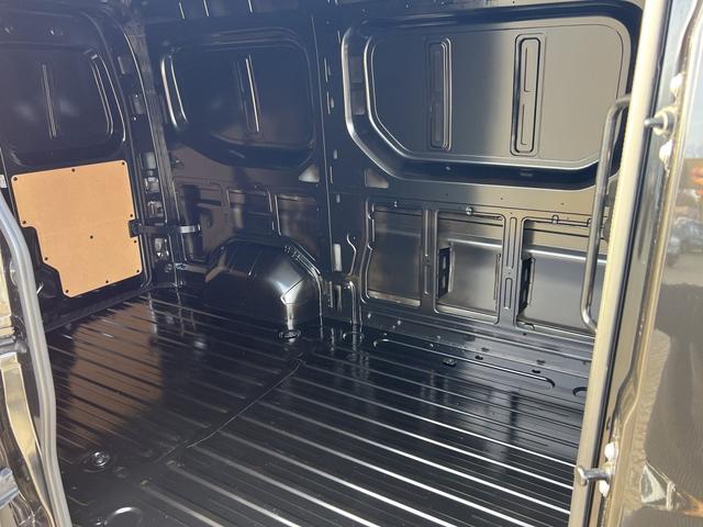 Renault Master Kastenwagen Extra L2H2 270° Navi RFK dCi 170 3,5t 