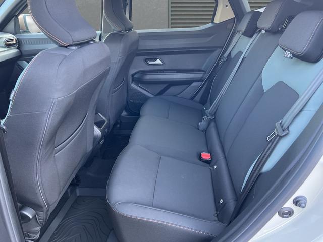 Dacia Duster Extreme Winter- & City-Paket Hybrid 140 