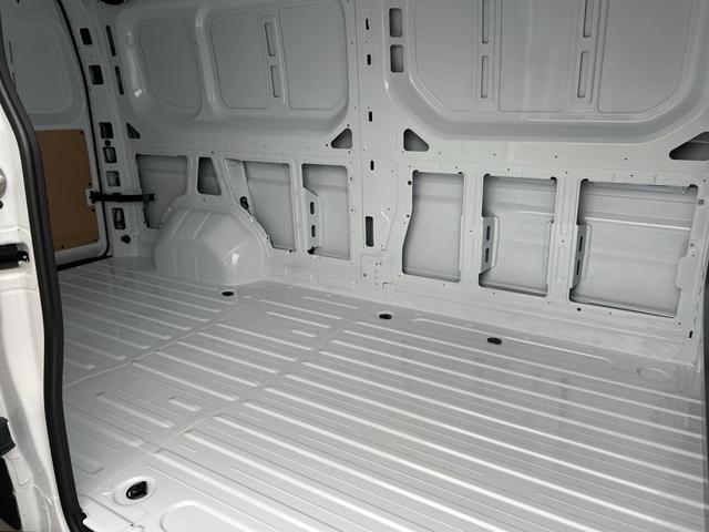 Renault Master Kastenwagen hoch + lang Extra Reserverad Kabinenbeleuchtung Holzboden dCi 170 L3H2 3,5t 