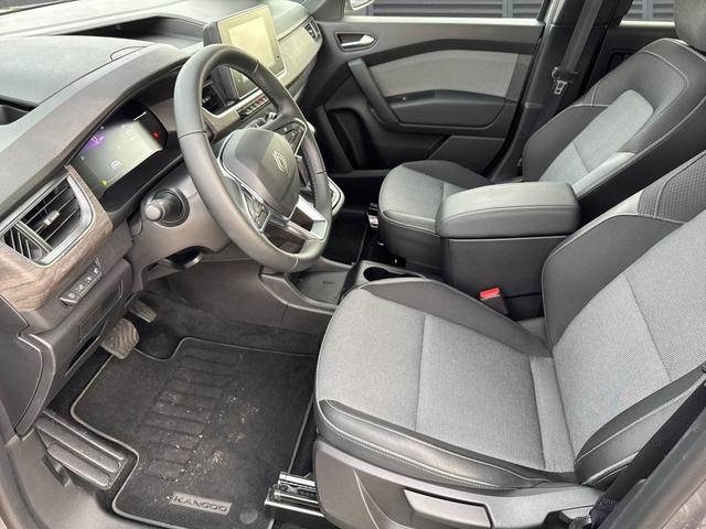 Renault Grand Kangoo Techno SHZ TCe 130 EDC 