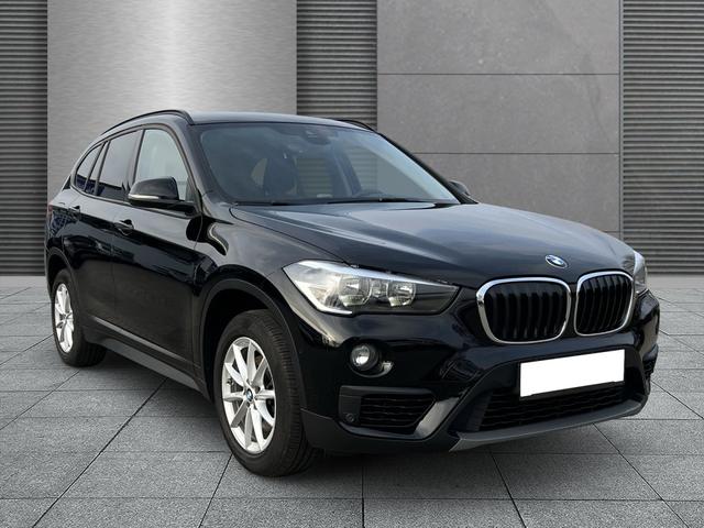 BMW X1 - Advantage SHZ+PDC+8-fach bereift sDrive18i