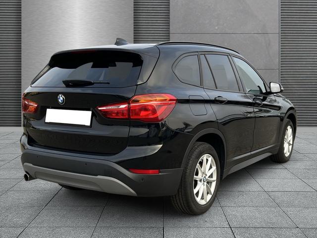 BMW X1 Advantage SHZ+PDC+8-fach bereift sDrive18i 