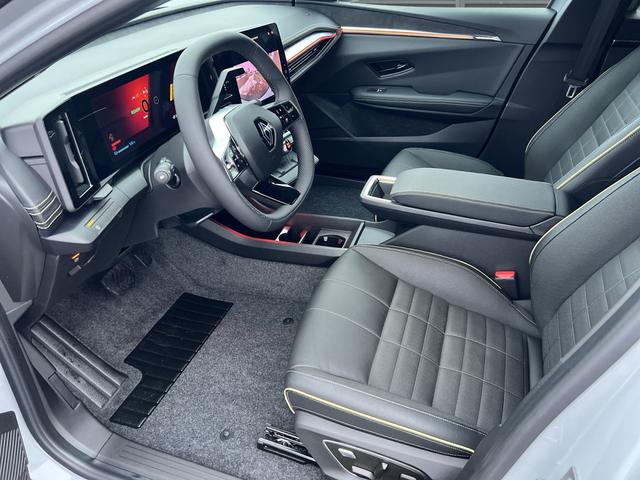 Renault M&eacute;gane E-TECH Iconic CCS+Harman/Kardon+LED Megane EV 60 220 Comfort Range 