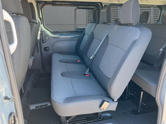 Renault Trafic L2H1 3,0t Grand Equilibre+Rollstuhlbefestigung dCi 150 