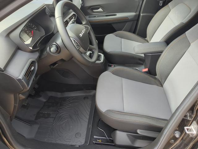 Dacia Jogger Extreme+ 5-Sitzer+Navi+SHZ+PDC+RFK TCe 100 ECO-G 