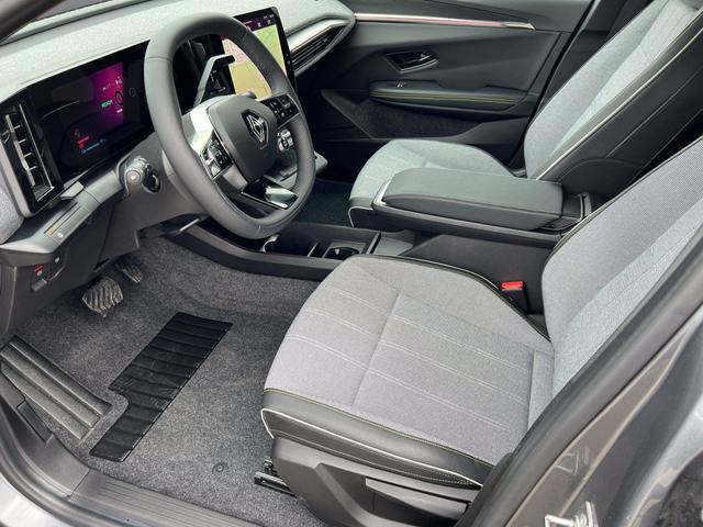 Renault M&eacute;gane E-TECH Techno LKHZ Megane EV60 220 Comfort Range 