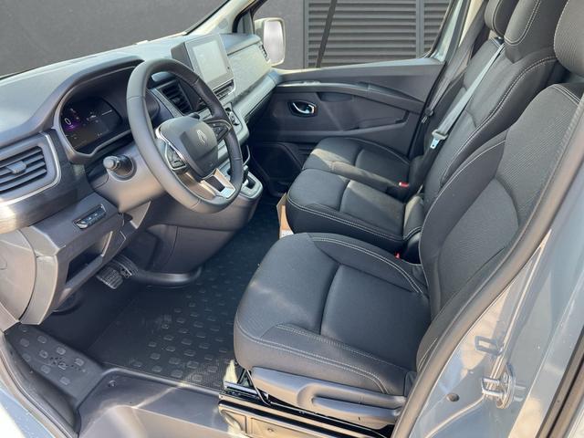 Renault Trafic L2H1 3.0t AHK+Holzboden+PDC EXTRA dCi 170 AT9 