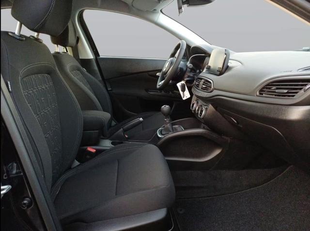 Fiat Tipo 5-T&uuml;rer Urban Klimaauto PDC RFK 1.6 M-Jet Diesel 